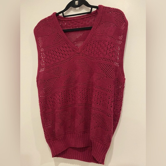 VTG Cranberry Open-Knit V-Neck Sweater Vest - Picture 2 of 4